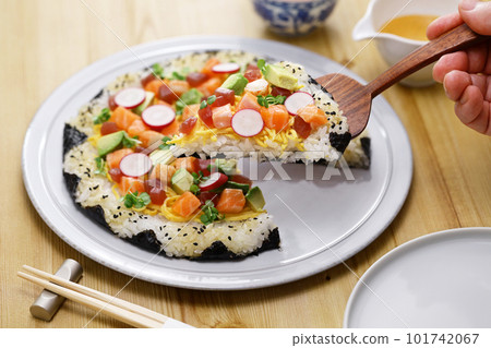sushi pizza 101742067