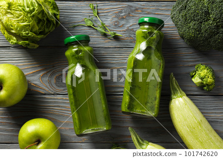 Green detox smoothie, concept of healthy nutrition and healthy lifestyle 101742620