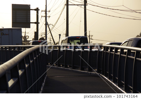 Scenery of evening sky and national highway hazy with yellow sand 101743164