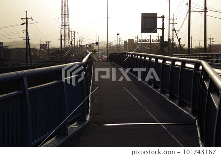 Scenery of evening sky and national highway hazy with yellow sand Scenery of evening sky and national highway hazy with yellow sand 101743167