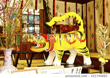 Giant papier-mâché tiger, Sukunahikona Shrine, Osaka tourist spot, Shennong-san, Entei Shennong 101744885