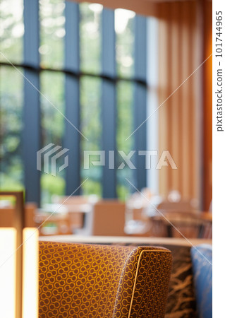 Stylish cafe 101744965