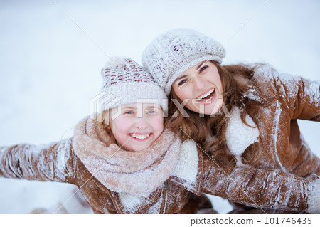 happy modern mother and child having fun time happy modern mother and child having fun time 101746435