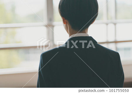 back view, young man, junior high school student 101755050