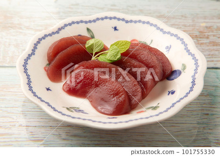 Apple compote 101755330