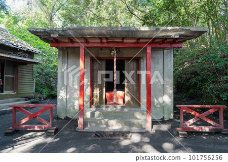 "Kagoshima Prefecture" Kurokami Buried Torii / Kurokami Shrine "Kagoshima Prefecture" Kurokami Buried Torii / Kurokami Shrine 101756256
