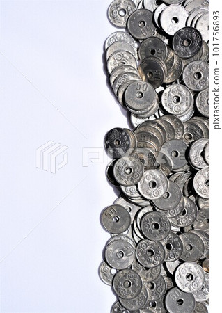 大量五十日元硬幣（50日元硬幣） 101756893