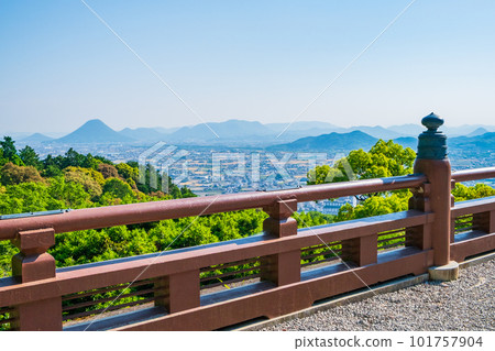 Kotohira Shrine (Konpira-san): View of the Sanuki Plain and Sanuki Fuji from the observatory 101757904