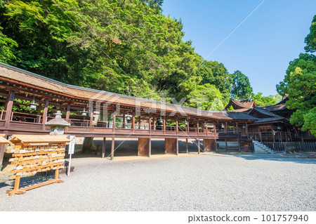 Kotohira-gu Shrine (Konpira-san): A corridor connecting the main shrine and Mihotsuhime Shrine (Nandoden) Kotohira-gu Shrine (Konpira-san): A corridor connecting the main shrine and Mihotsuhime Shrine (Nandoden) 101757940