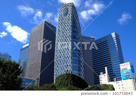 西新宿的摩天大樓 101758043