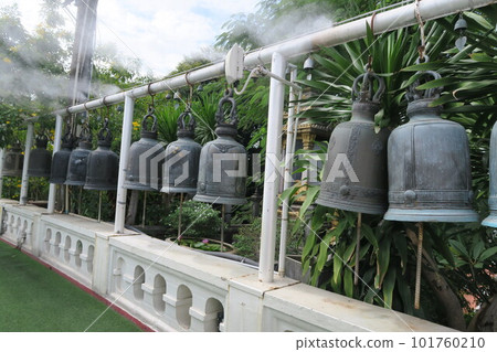 Wat Saket, a golden hill overlooking Bangkok 101760210