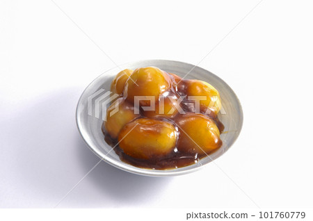 御手洗餃子配大量醬汁 101760779