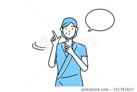 操作智能手機的中年/老年女性住院患者 操作智能手機的中年/老年女性住院患者 101761623