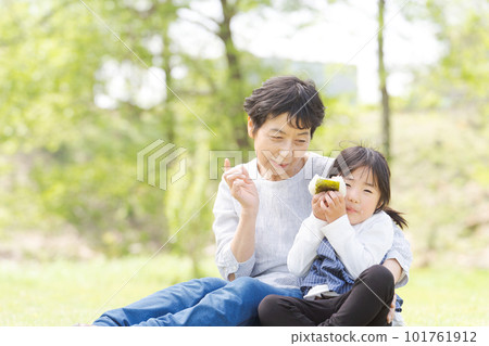 grandson and grandma portrait 101761912