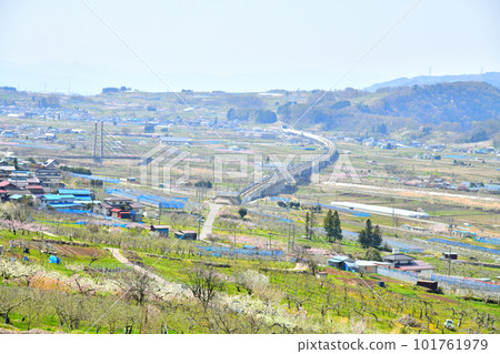 Heisei Bridge / Overlooking the Chikuma River (Nakano City, Nagano Prefecture) [2023.4] 101761979