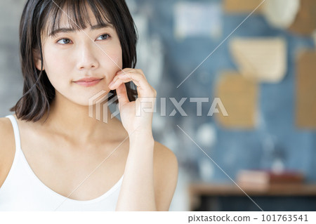 Beauty image of young women 101763541