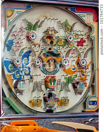 Showa retro old handmade pachinko machine Showa retro old handmade pachinko machine 101764733