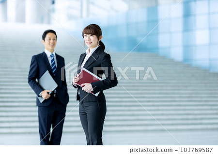 Business image men and women Business image men and women 101769587