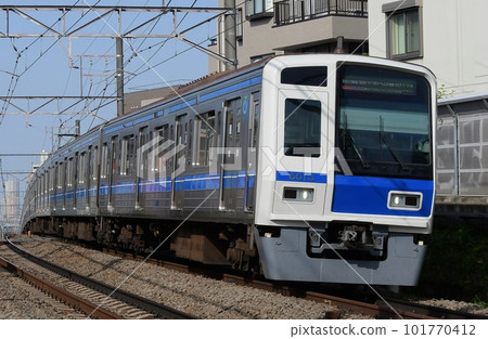 Seibu Series 6000 Series 0 on the Toyoko Line Seibu Series 6000 Series 0 on the Toyoko Line 101770412