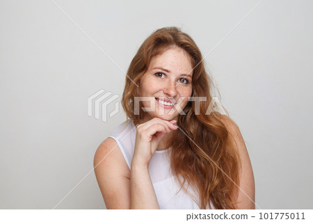 Pretty woman with cute friendly smile, fashion beauty portrait 101775011