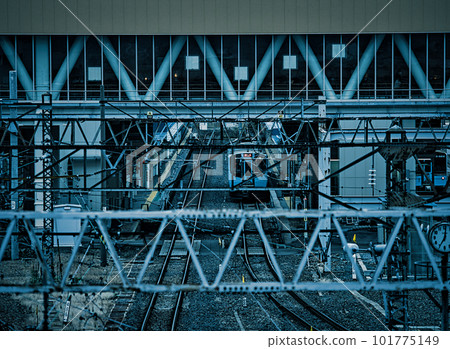 停在車站的前送列車 101775149