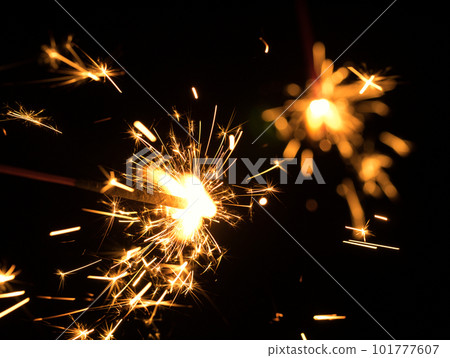 Hand-held fireworks 101777607