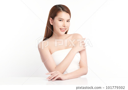 Beautiful young asian woman with clean fresh skin on white background, Face care, Facial treatment, Cosmetology, beauty and spa, Asian women portrait. Beautiful young asian woman with clean fresh skin on white background, Face care, Facial treatment, Cosmetology, beauty and spa, Asian women portrait. 101779302