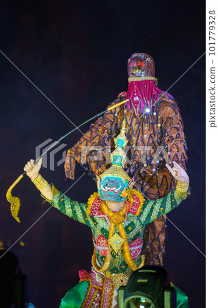 The battle between Ravana (Tossakan) and the King of Birds in the Lao Ramayana Masque 101779328