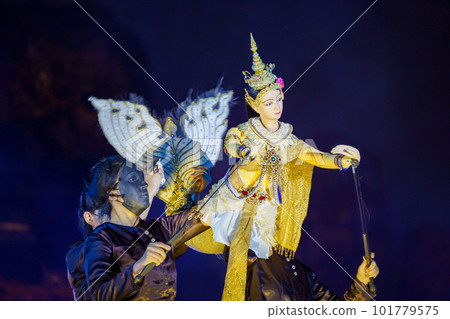 美人魚“天鵝火柴人”（泰國木偶戲） 101779575