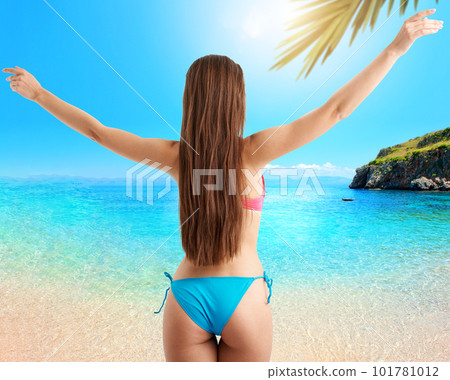 woman in a summer vacation in a isolated tropical beach woman in a summer vacation in a isolated tropical beach 101781012