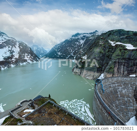 The Grimsel Pass summer landscape with lake (Switzerland). The Grimsel Pass summer landscape with lake (Switzerland). 101783021