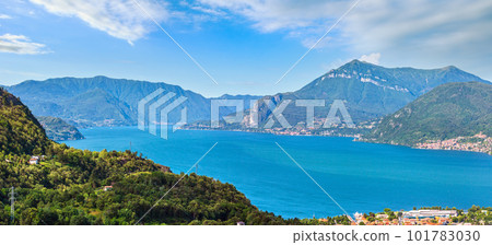 Lake Como summer view, Italy 101783030