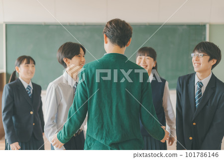 teacher, junior high student, middle school student 101786146