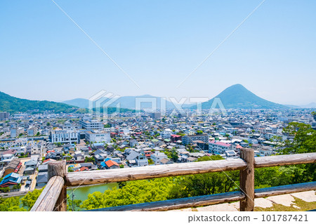 View from Marugame Castle Sannomaru Higashi Yaguradai Ruins 101787421