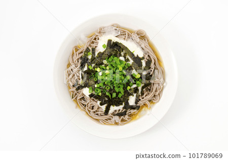 冷卻的大豆蕎麥麵 101789069