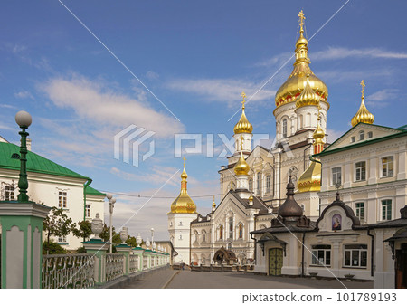 Sunny morning in Pochaev Lavra, view of the Assumption Cathedral 101789193