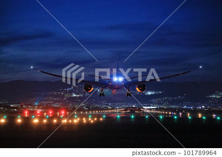 大阪伊丹機場起飛降落 101789964
