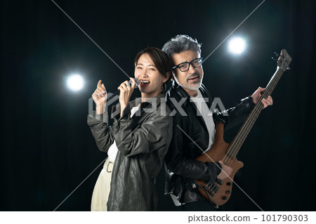 樂隊現場表演 101790303