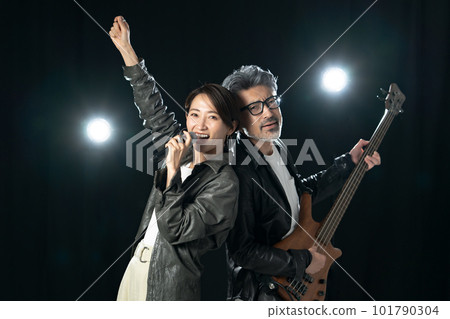 Band live performance Band live performance 101790304