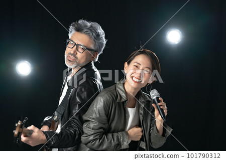 Band live performance 101790312