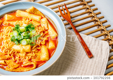 Rabokki, Korean style Stir-fried Instant Noodle : This dish is tteokbokki with ramen noodles. Tteokbokki is a spicy dish made with rice cake, vegetables, and fish cake, all stir-fried together in a go 101792208