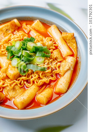 Rabokki, Korean style Stir-fried Instant Noodle : This dish is tteokbokki with ramen noodles. Tteokbokki is a spicy dish made with rice cake, vegetables, and fish cake, all stir-fried together in a go 101792301