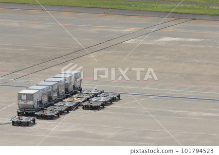Towing tractor, airport working vehicle, container dolly Towing tractor, airport working vehicle, container dolly 101794523