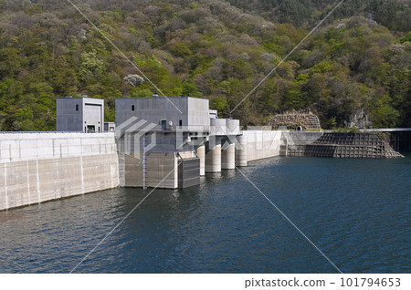 Yanba Dam and fresh green Yanba Dam and fresh green 101794653