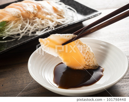 Grilled salmon sashimi 101798448