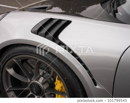 保時捷 911 GT3 前擋泥板風道 101799543