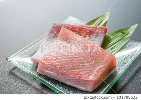 天然鰤魚生魚片 101799622