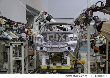 Toyota chassis welding process behind Toyota chassis welding process behind 101800083