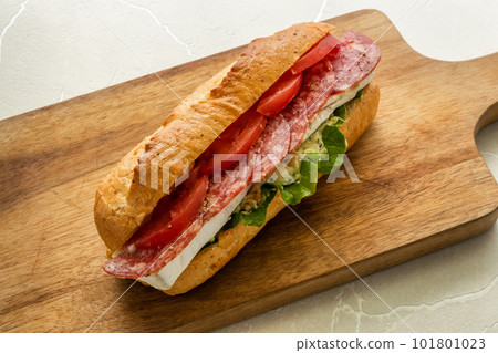 Sandwich sandwich with plenty of vegetables 101801023