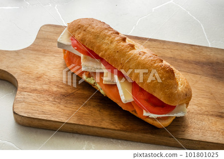 Sandwich sandwich with plenty of vegetables 101801025